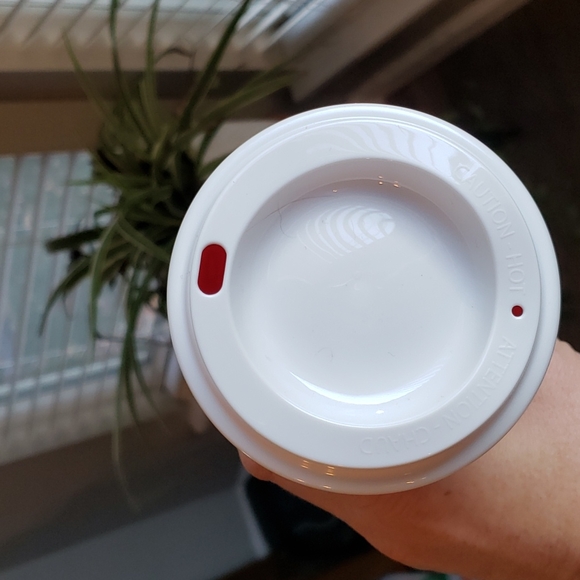 Starbucks Christmas 2022 Red Cup - Picture 5 of 6